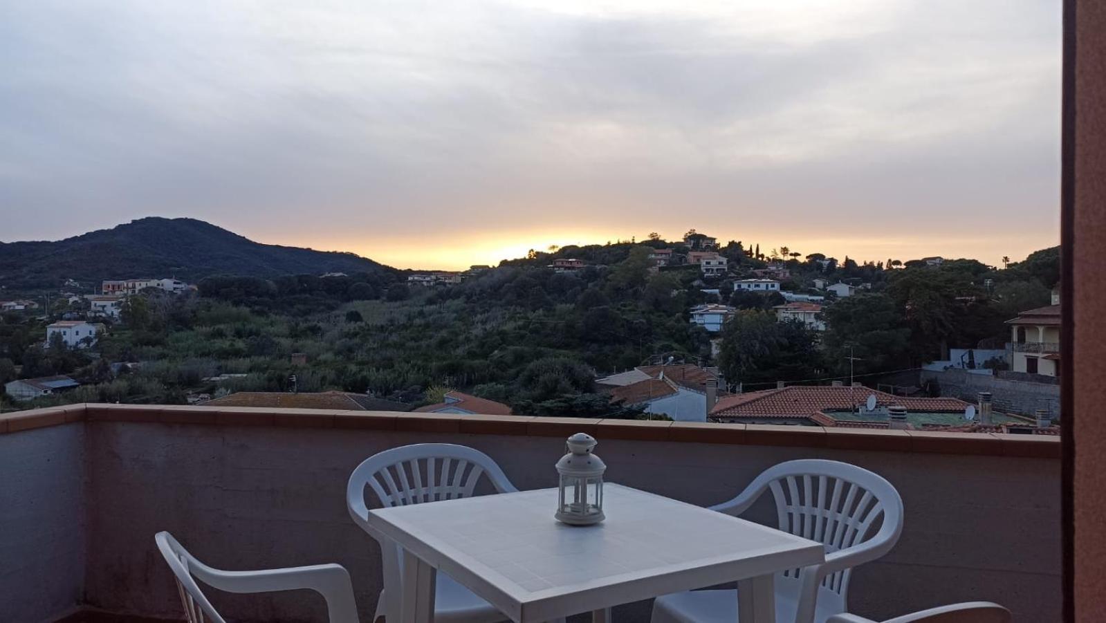 Consumella24 Apartment Portoferraio Bagian luar foto